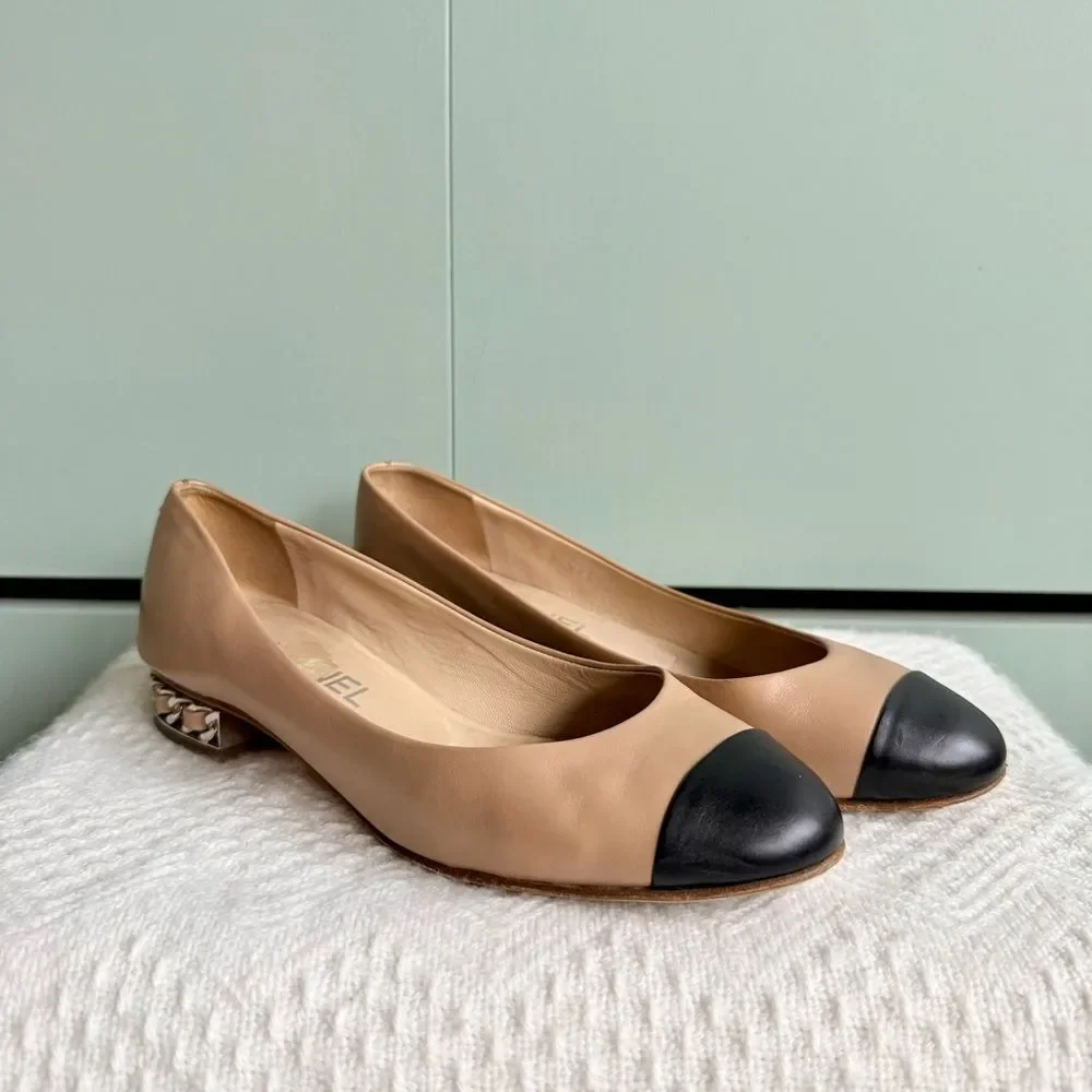 Chanel Beige/Black Leather Cap Toe Chain Ballet Flats Size US 6.5 / EU 37